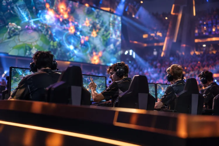 How Tactical Decision-Making Shapes Professional Esports Matches